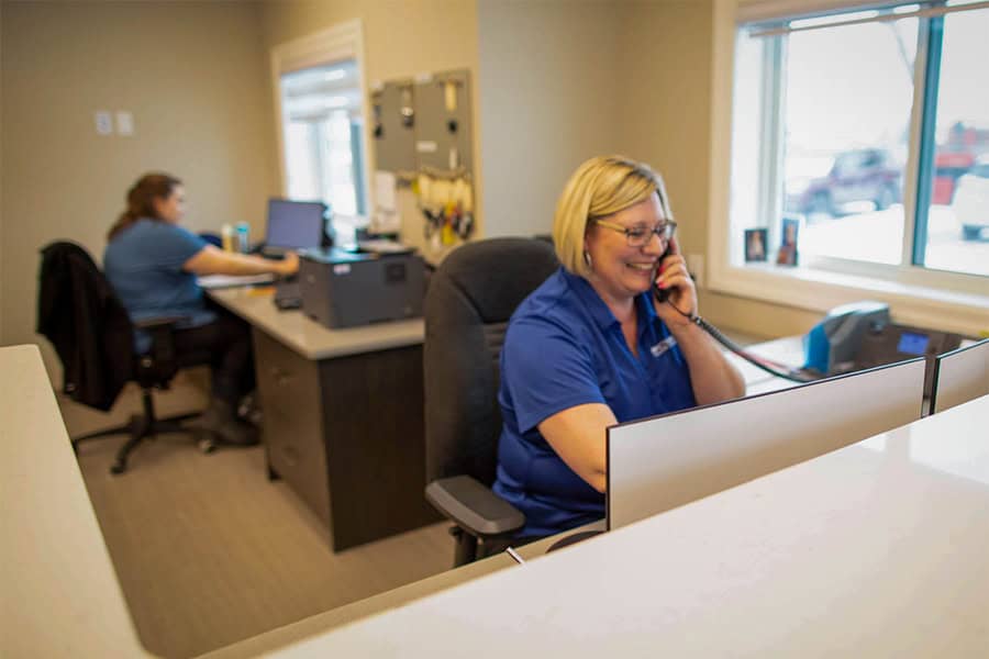 Customer Service Front Desk CSN Collision Customer Service Front Desk CSN Collision