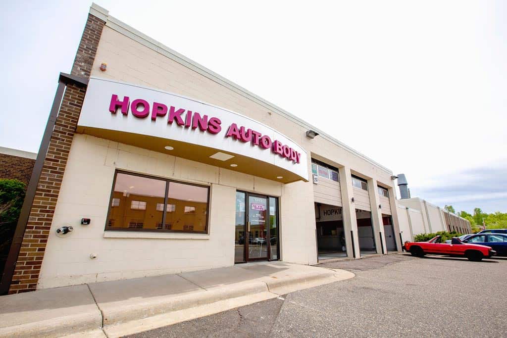 CSN Hopkins body shop in Hopkins MN