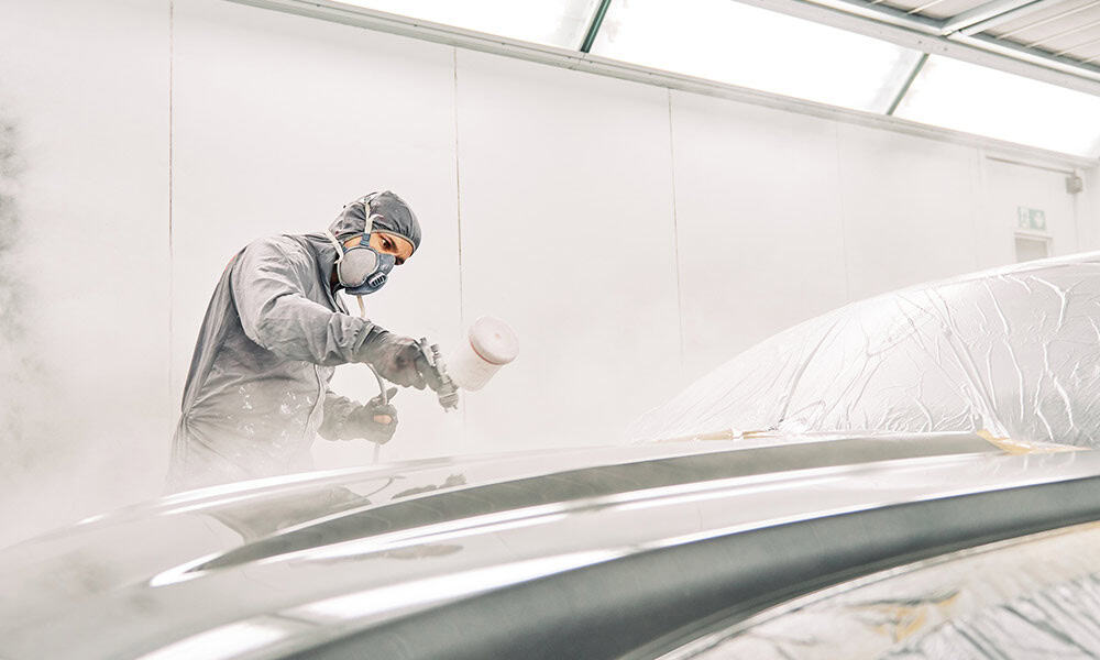 technician auto painting at CSN Airlake in Farmington, MN